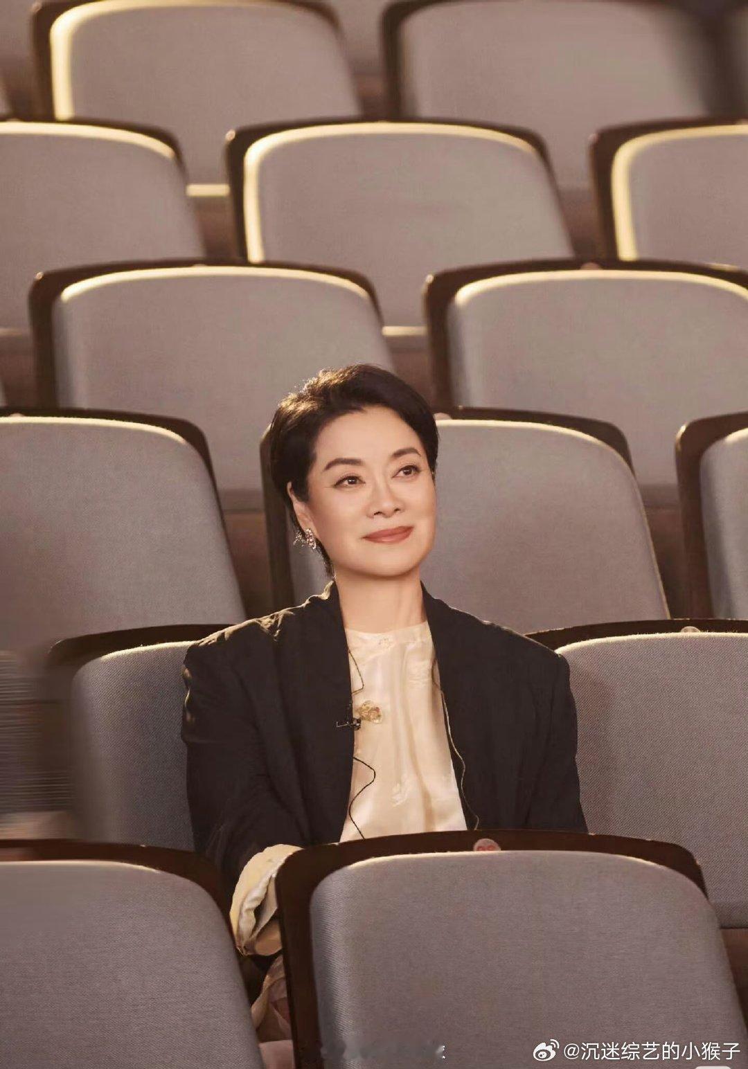 毛阿敏最大的问题毛阿敏被是非精打得毫无还手之力毛阿敏最大短板便是不懂人心博弈。把