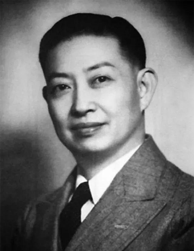 1921年，27岁的梅兰芳娶16岁的福芝芳，娶亲当晚，他没有入洞房，转身去了原配
