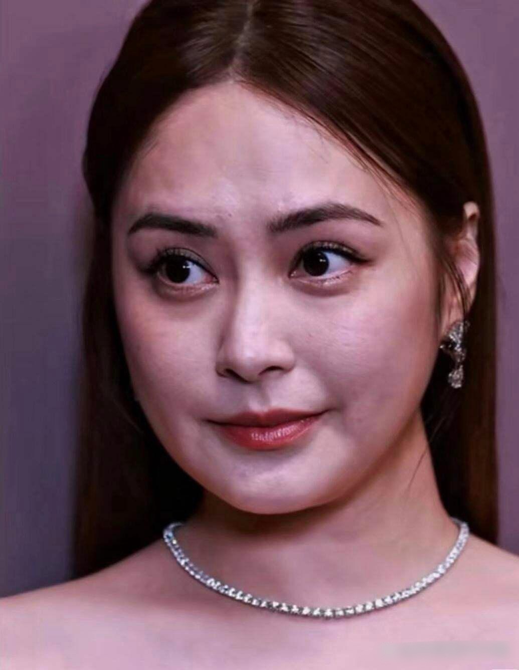 阿娇，可能是底子好吧，她这么胖也觉得好看 ​​​