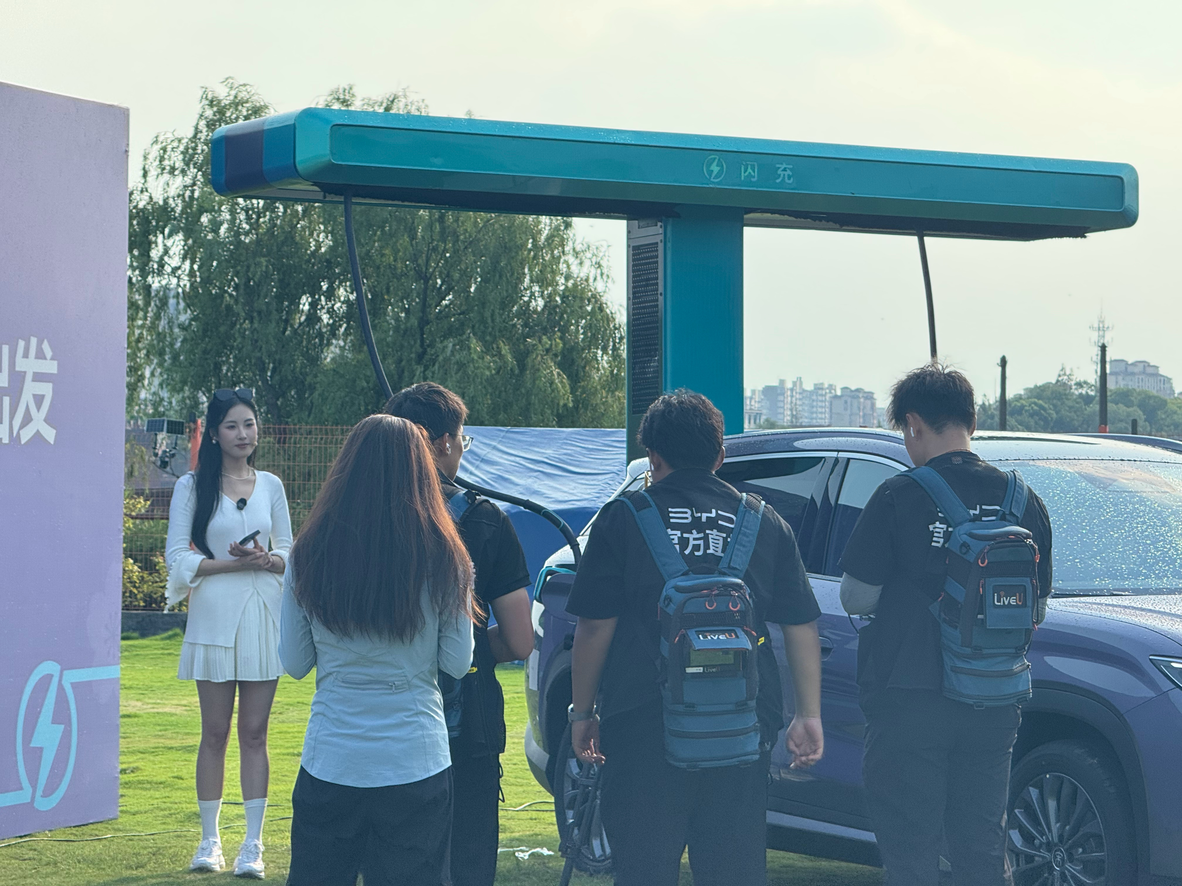 金志文入职比亚迪大v聊车 这是比亚迪交付仪式？？ 我惊呆了！一个新车交付活动！ 