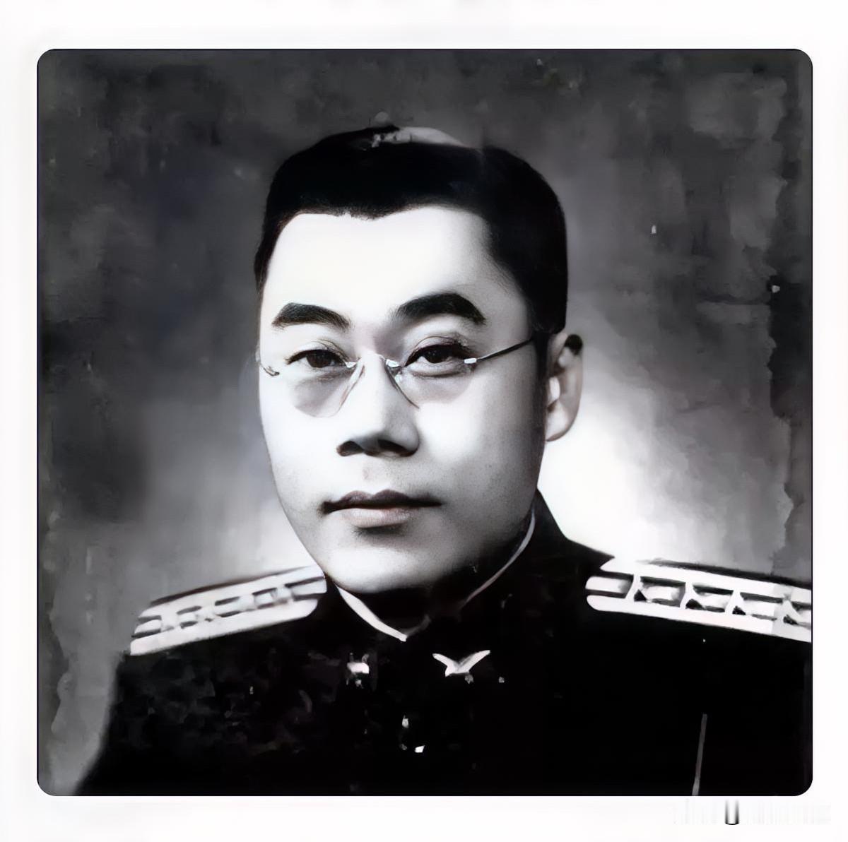 唐纵是民国时期国民党情报系统的重要人物，在蒋介石侍从室担任第六组组长，专门负责情