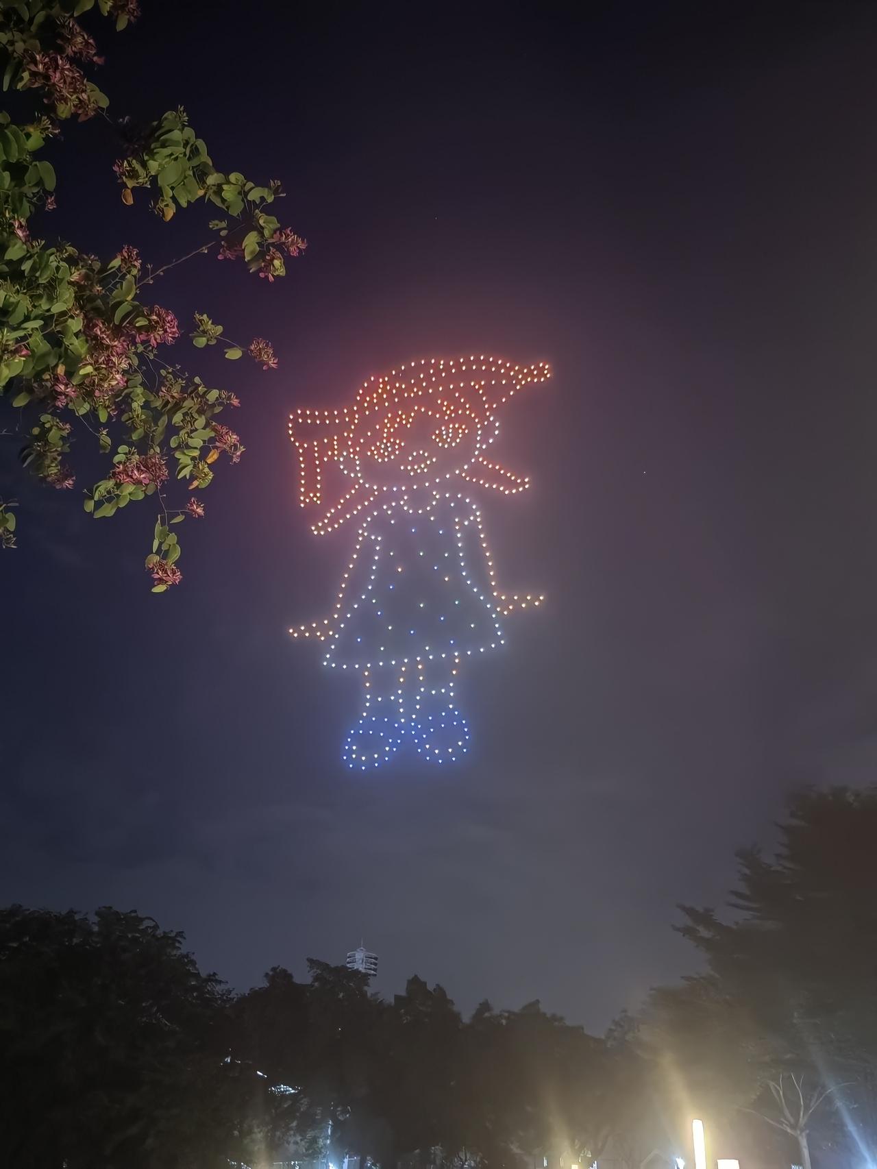 11月，失业金领完了。从12月起，养老和医疗都得自己负责了。年初我投了几份简历，