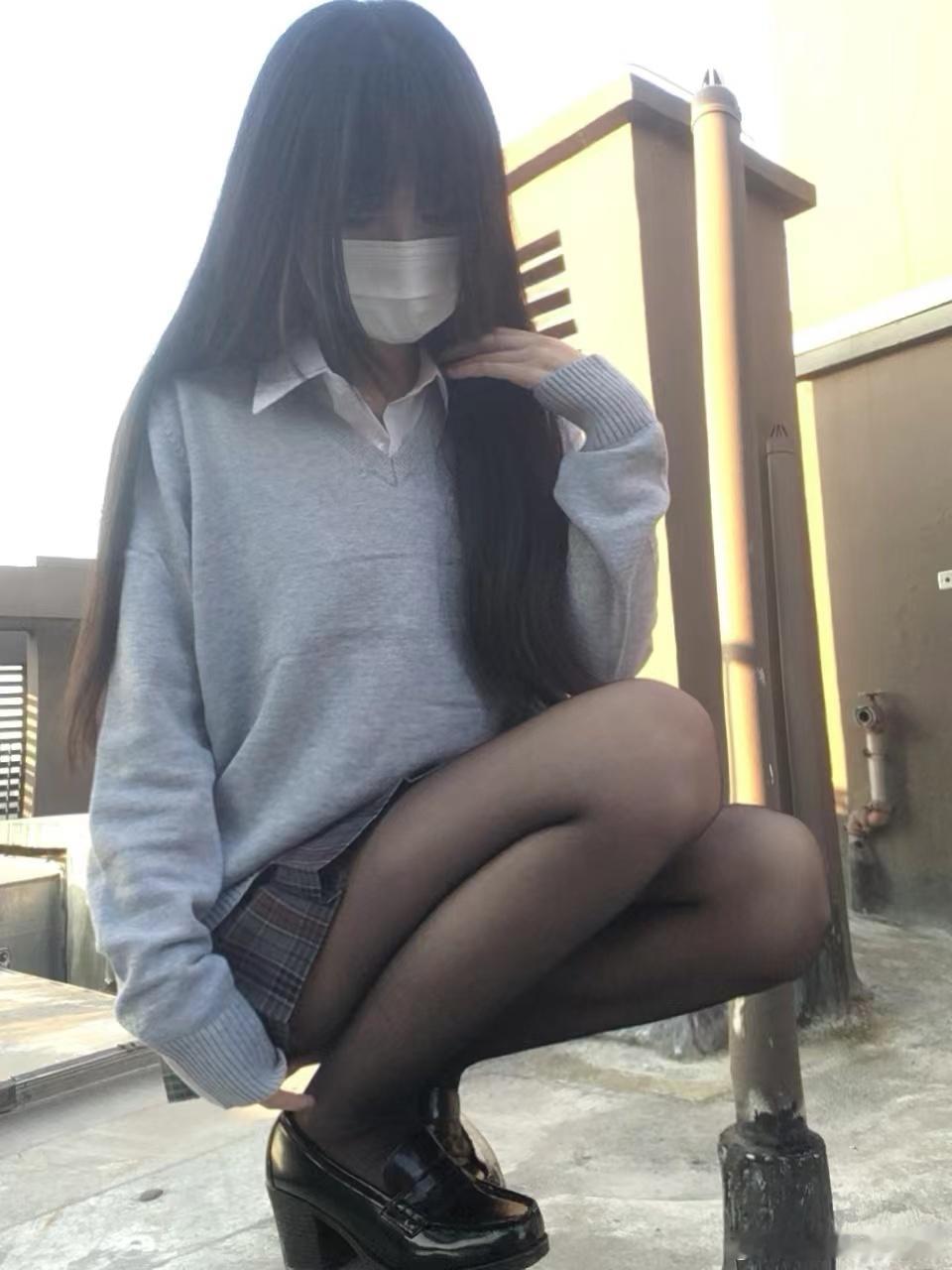 #jk[超话]# 期待jk的秋冬上衣：迷失彗星-灰色下裙：森林莓果#穿搭# #今