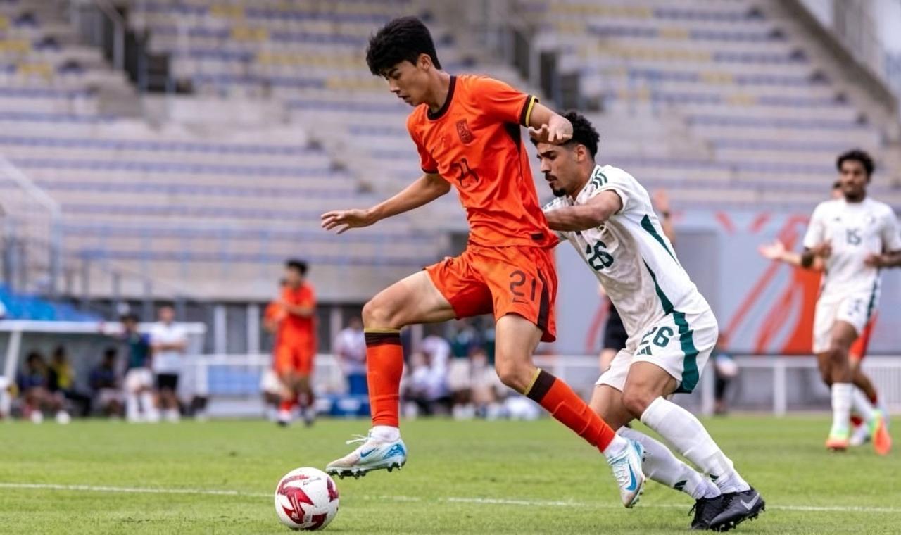 0比3，输得干净利落，土伦杯第二轮，中国U19被民主刚果U23打了三个，下半场五