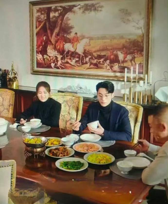 女主真的能夹到菜吗？以爱为营。 ​​​
