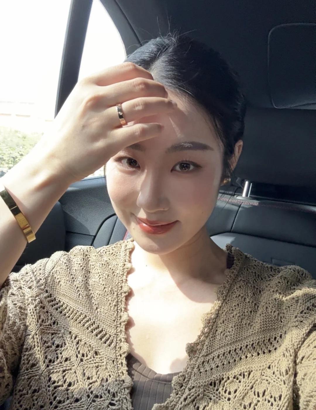 阳光明媚
