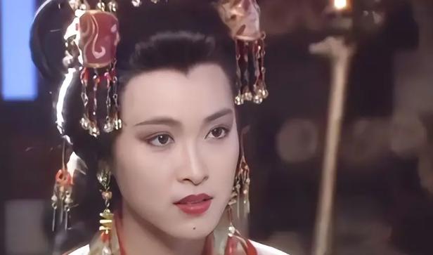 贞观年间某天，李世民从朝堂上气冲冲回后宫，扯下头上的冕，摔在案子上，骂了句："这