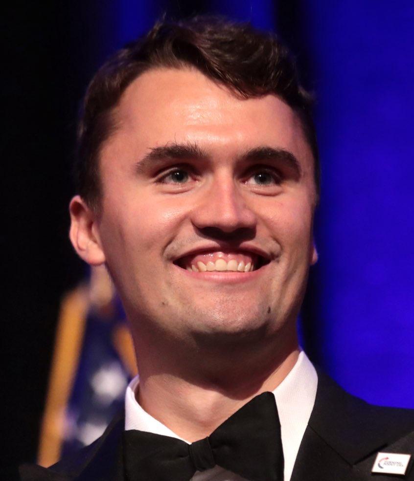美国保守派网红，特朗普支持者查理·科克（Charlie Kirk）在犹他州进行活