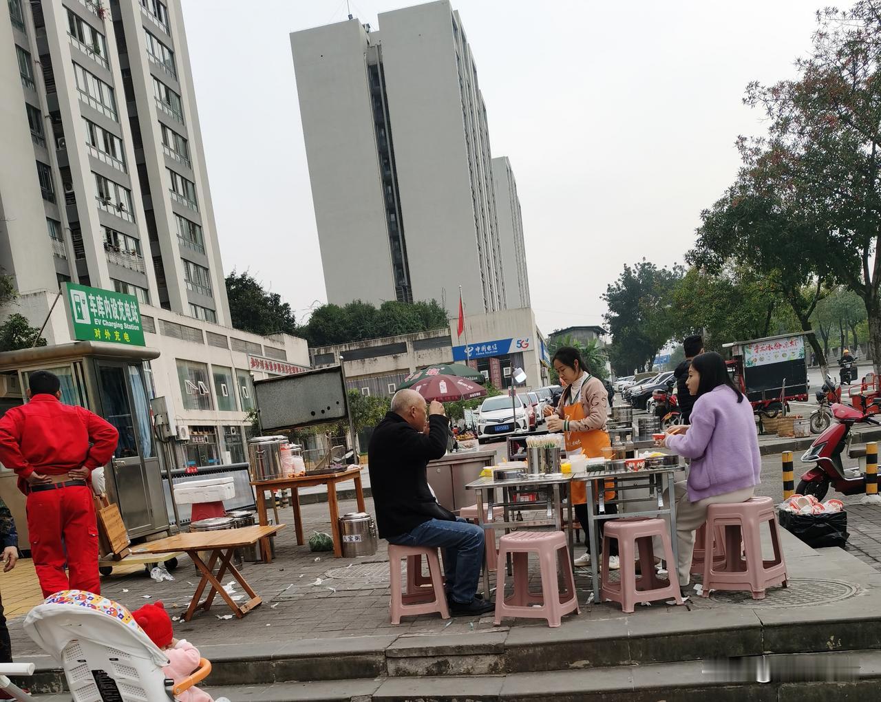 为万州区城市管理点赞

重庆市万州区城市管理井井有条，所有大街小巷一尘不染。更重