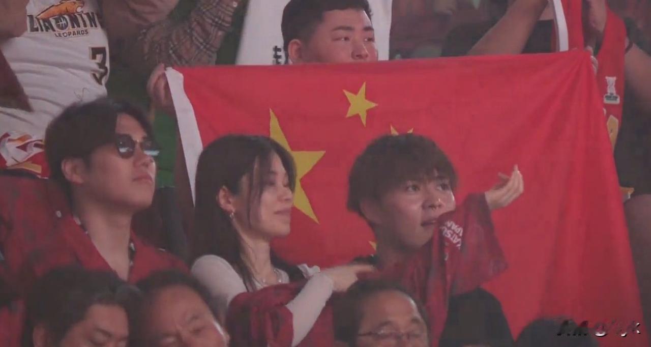 裁判偏哨又怎样？裁判帮日本又怎样？裁判拼命出手又怎样？
 
中国男篮，只用一节，