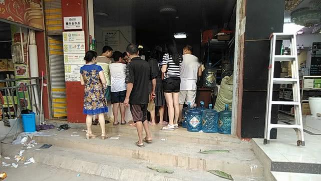 乡村快递“最后一公里”，慢得实在太扎心——
 
常留心观察生活就会发现一桩趣事，