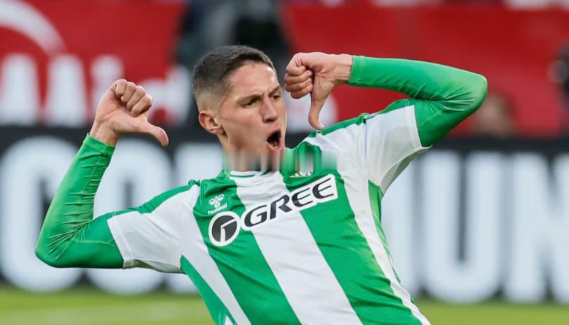 据西班牙媒体《阿斯报》报道，皇家贝蒂斯为队内24岁的中场球员阿尔蒂米拉标价至少2