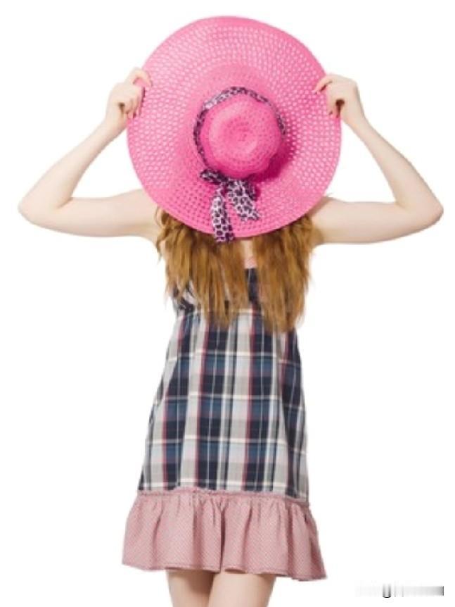 大姨家的孙子，
曾经有一个全家人都看好的初恋。

之所以没成，是因为这姑娘的迷之