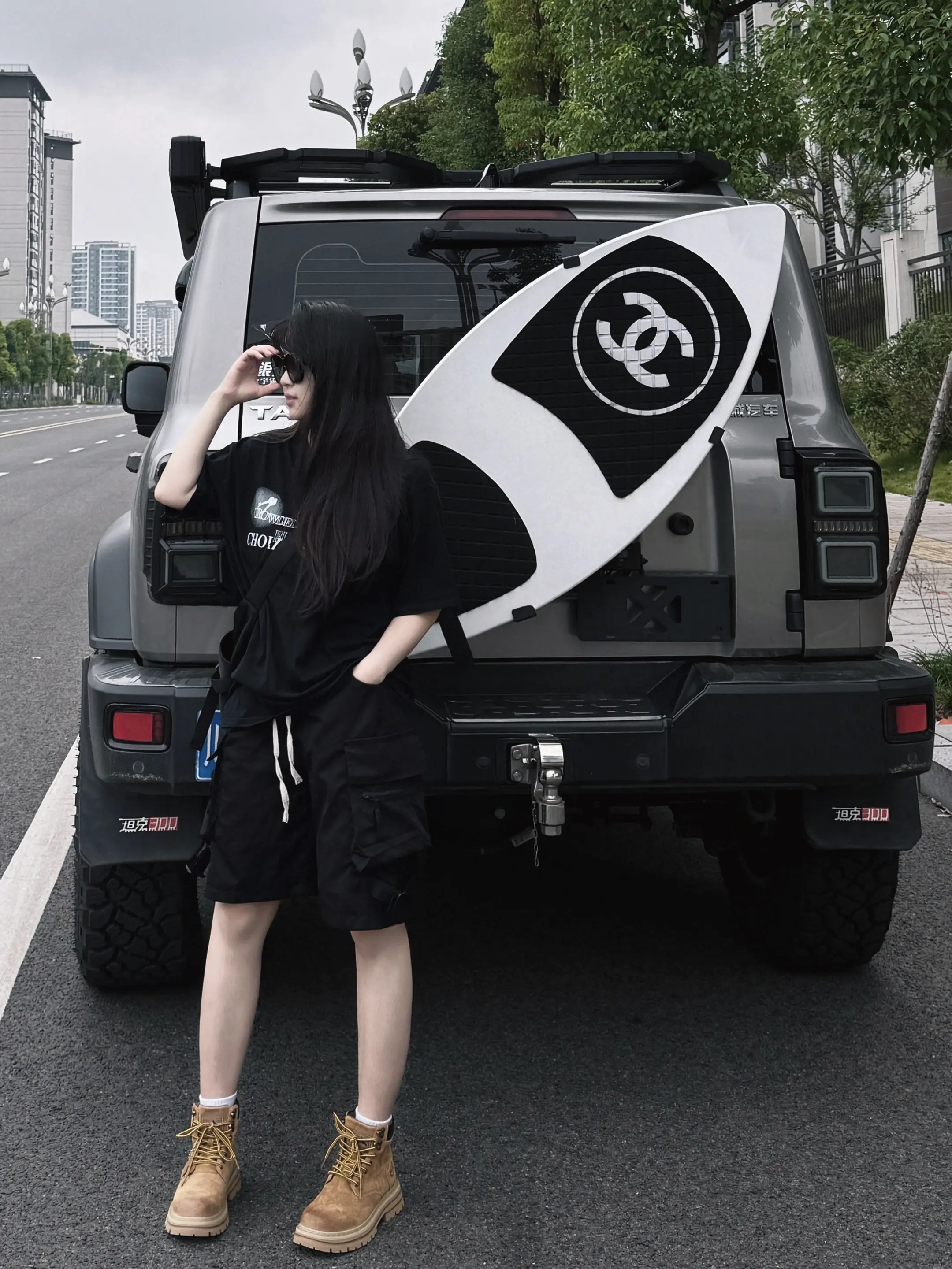 不好意思帅到你了。