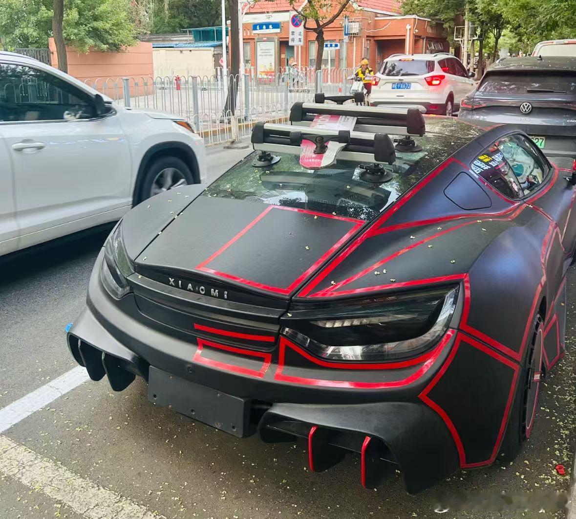 为什么超跑也可以有这么丑的🥴本来就不算好看，改成这样也是没谁了[允悲]豪车超跑