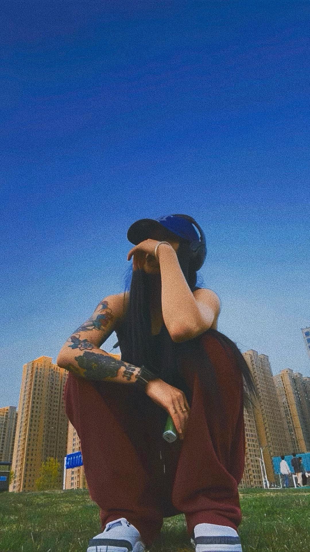 他们在背后讨论我，我就知道我在他们前面👣