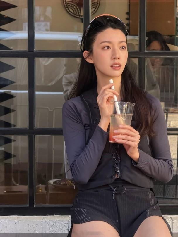 【On.cc】蔡思貝刪TVB聯絡資料暗示重生　疑正式離巢開腔回應2013年港姐亞