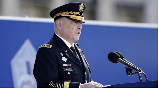 中美摩擦升级，开战可能性变高，危险逼近，中国如何稳中求胜？
 
先说说最开始点燃