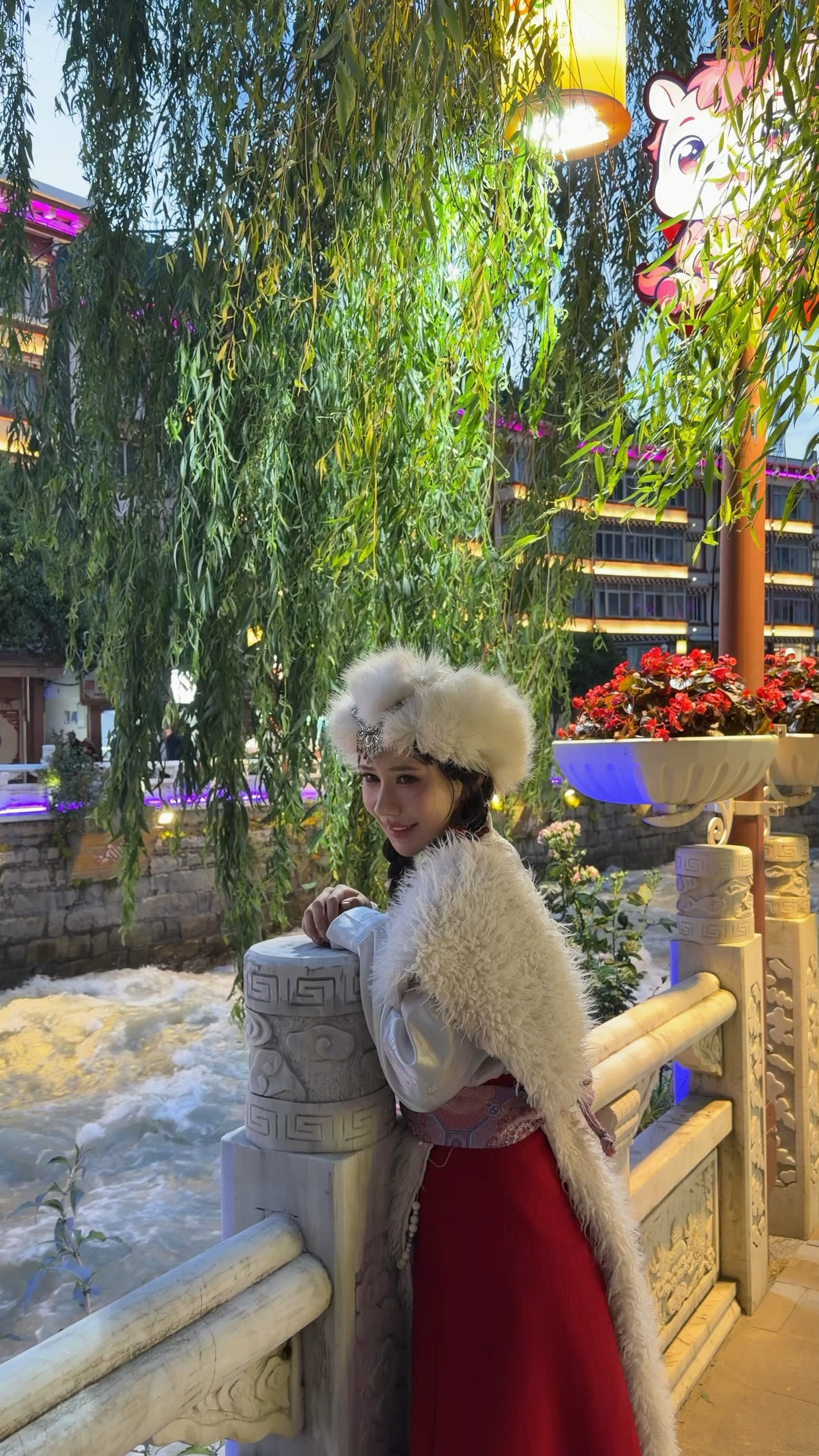 来溜溜城溜溜为了不浪费妆造本人将在今晚十点半左右进行一个🫘直播的大动作 康定·