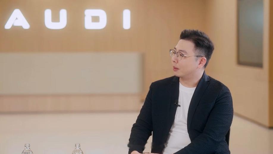 易立竞灵魂发问奥迪高管复盘不说教训只谈经验，是大多数品牌的安全区。易立竞偏偏把“