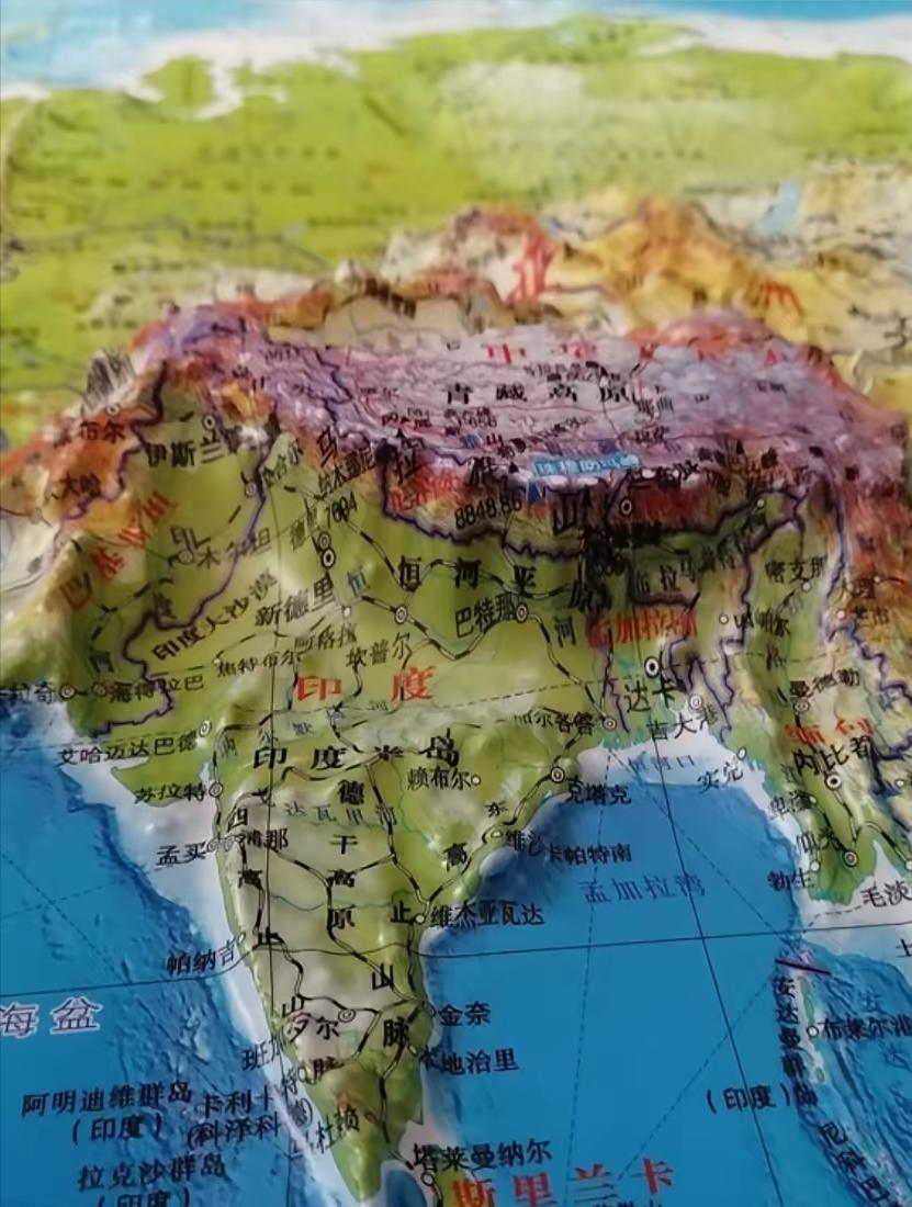 最近印度人发疯似的，口出狂言，说喜马拉雅山是印度的，甚至已经有人出主意将喜马拉雅