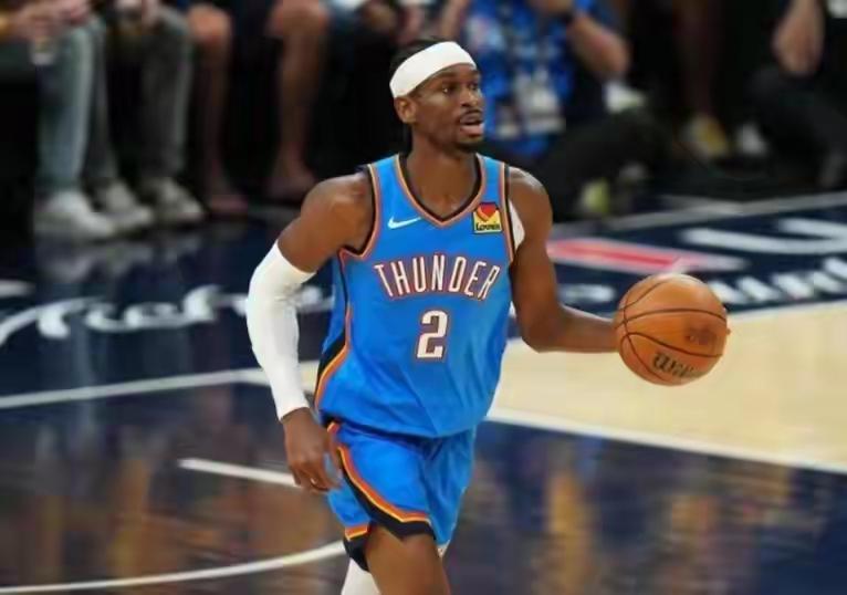 亚历山大一个人25个罚球，活塞全队才23个，这比赛咋打呀，直接判活塞输球不就行了