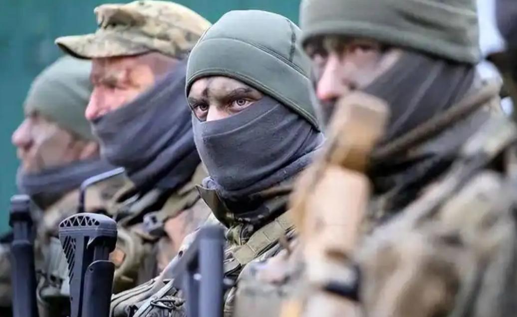 乌克兰恐怕真的没人可死了！

俄军在顿涅茨克清理战场时，越查越心惊：倒下的士兵里