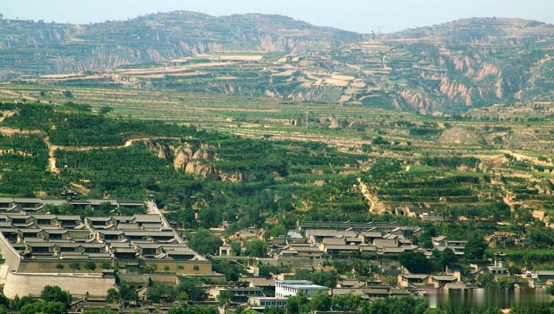【静升镇】位于山西省灵石县城东北12公里处，东眺绵山，西望汾河，依山傍水，土地肥