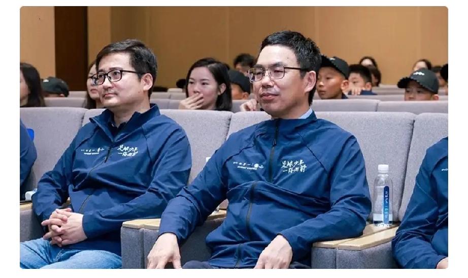 比亚迪与董路的东方大国足球小将达成合作，背后主导者是李云飞，他负责整个项目的谈判
