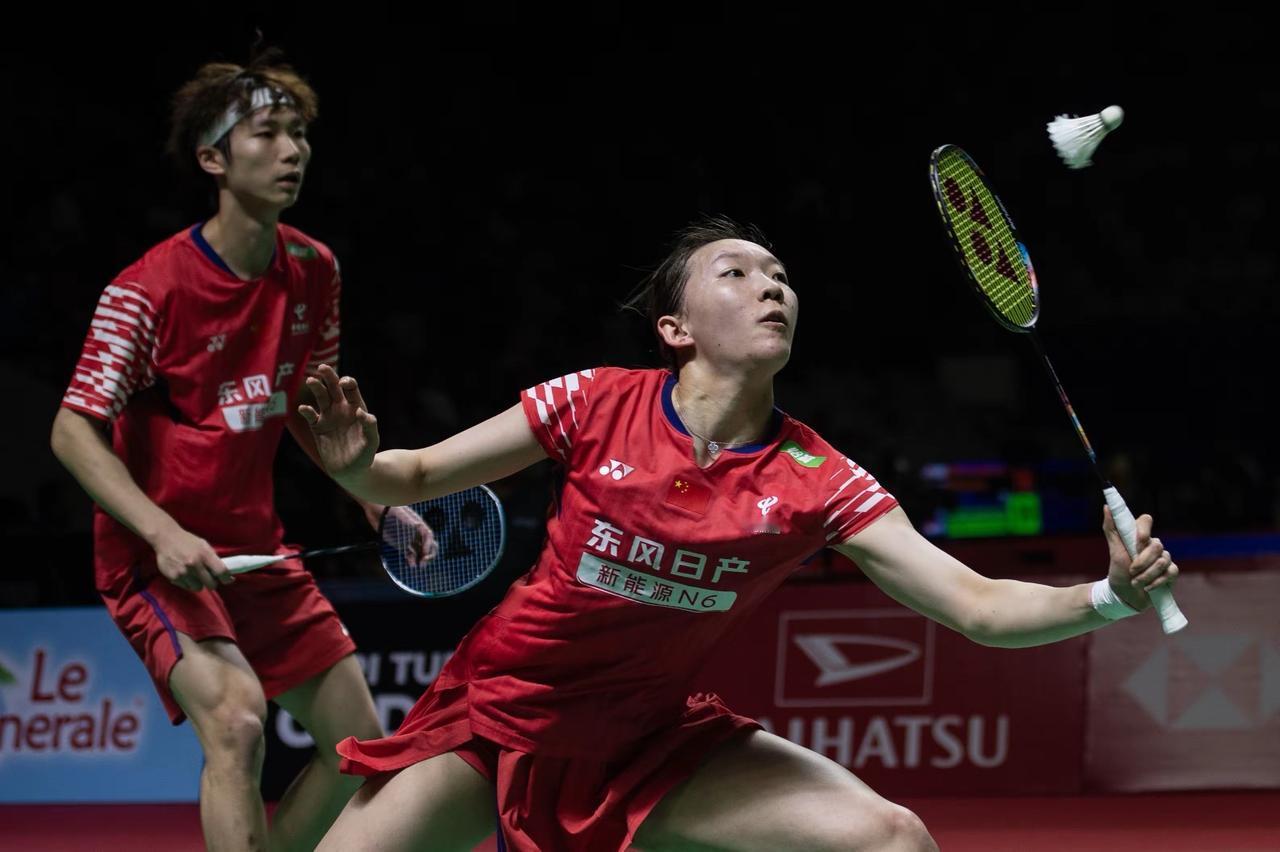 蒋振邦/魏雅欣在印尼大师赛的混双八强战中竟赢得异常艰难，本来这一站是背靠背的第三