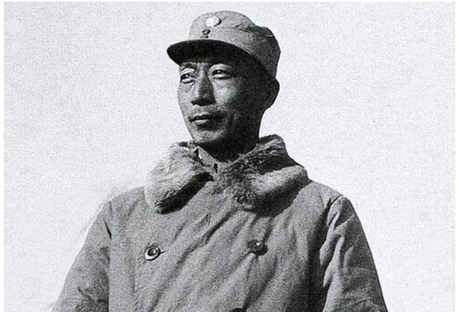 1927年4月，蒋介石发布的第一号通缉令，未来的共和国元帅刘伯承赫然在列，但不知