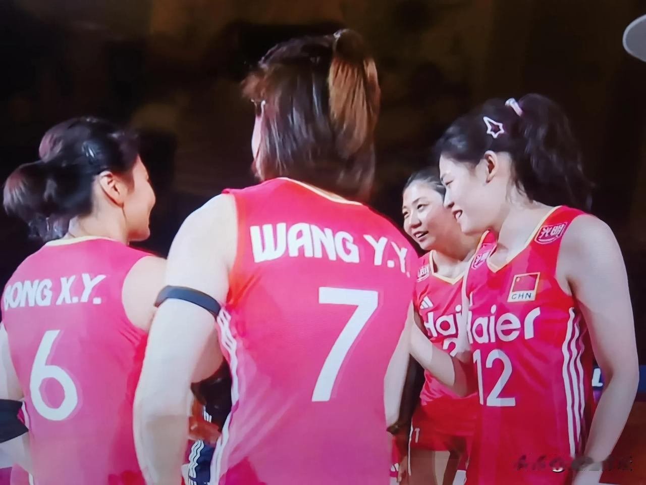 这个消息对女排来说太振奋了！李莹莹伤愈归来！女排世锦赛小组赛面对墨西哥的比赛中，