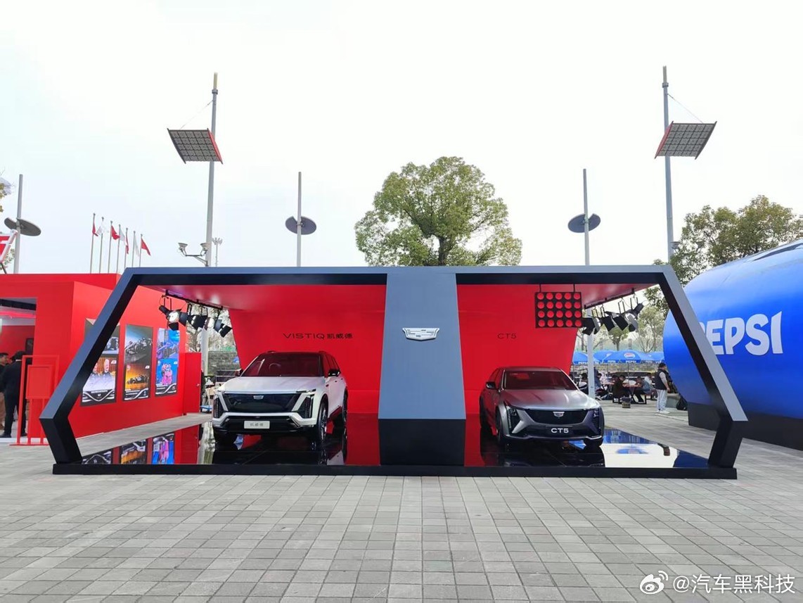 2026入坑f1刚刚好 今年，凯迪拉克以首个美国豪华品牌身份正式加入F1，并迎来
