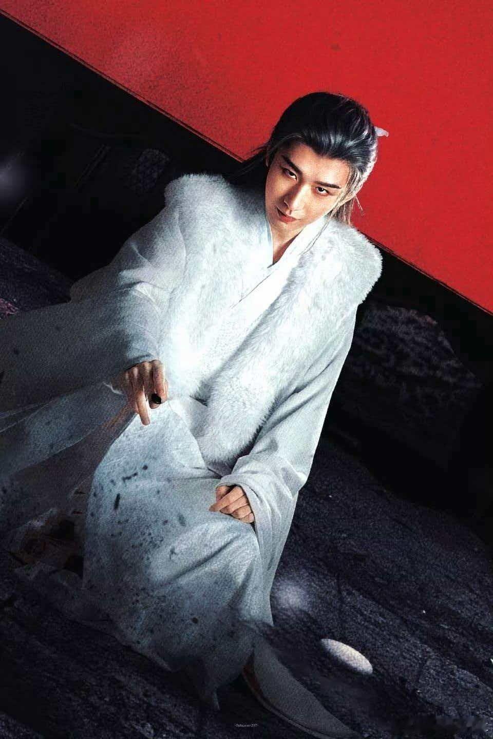 成毅不要小看成毅任何一个白头该不该说，成毅的白头每次出现都能让人感受到那种强大的