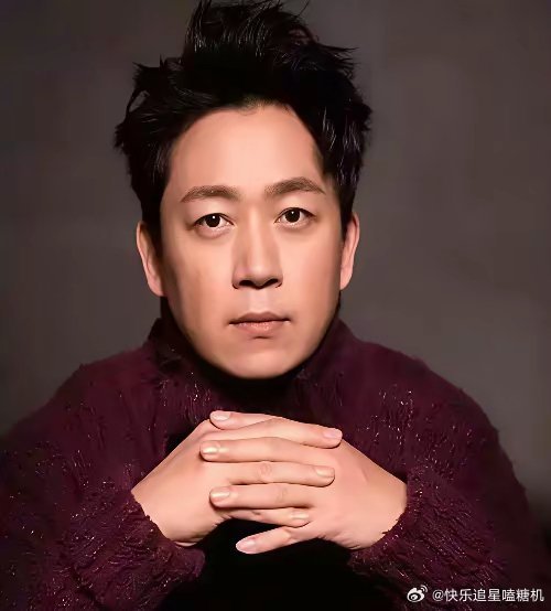 曾经演活关宏峰的潘粤明，说自己现在基本接不到戏。最近访谈里他说得很实，收入不稳定