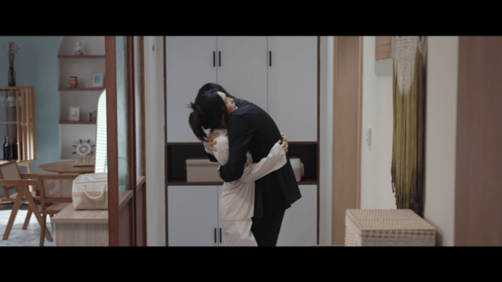 看完直播彻底懂了！江寒声比蒋诚更戳人，全靠那点恰到好处的“作”！栀子巷小狗属性暴