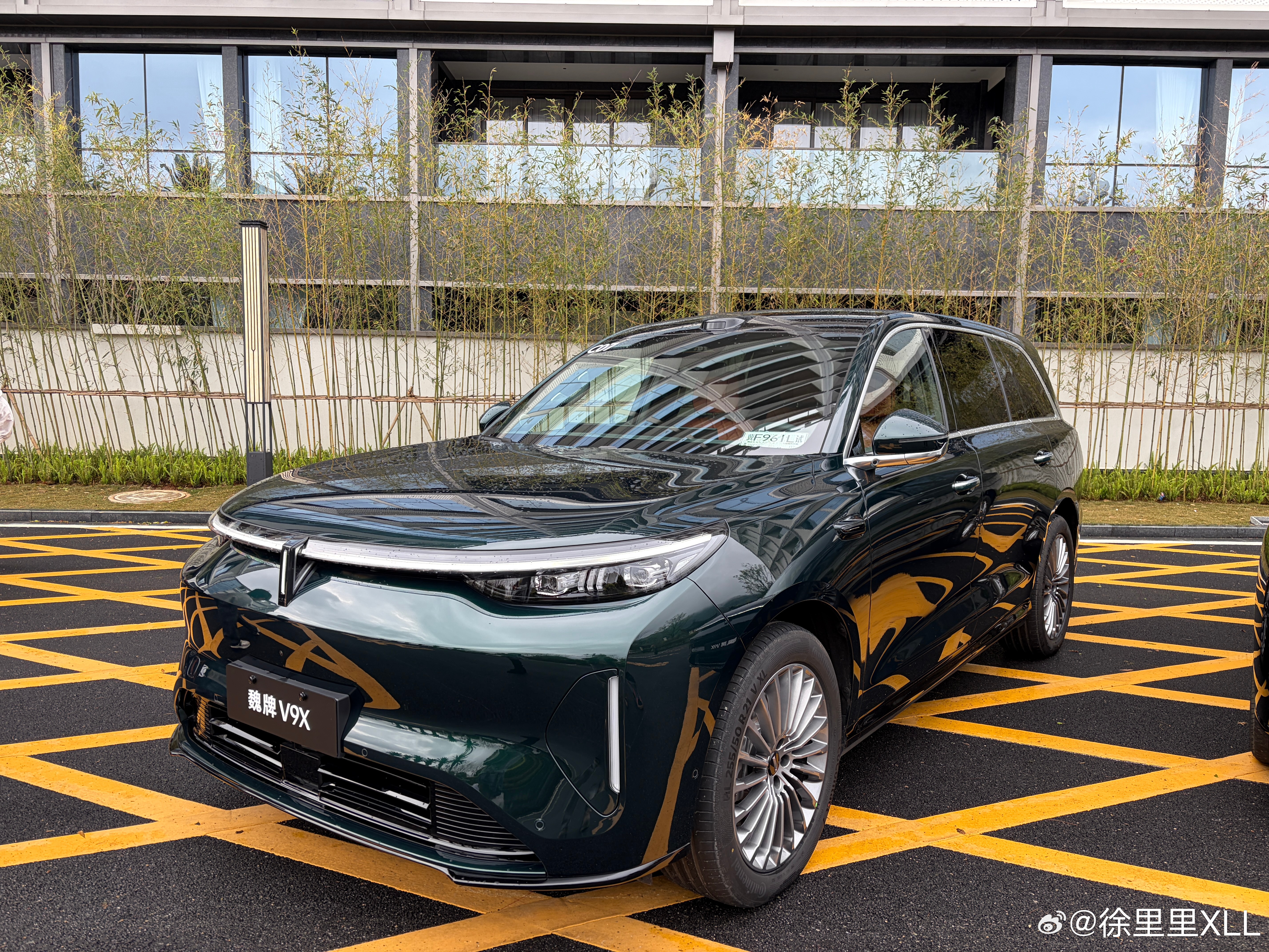 魏牌V9X的亏电零百加速没测成。因为没找到合适的场地，不能在公路上违法飙车。但是