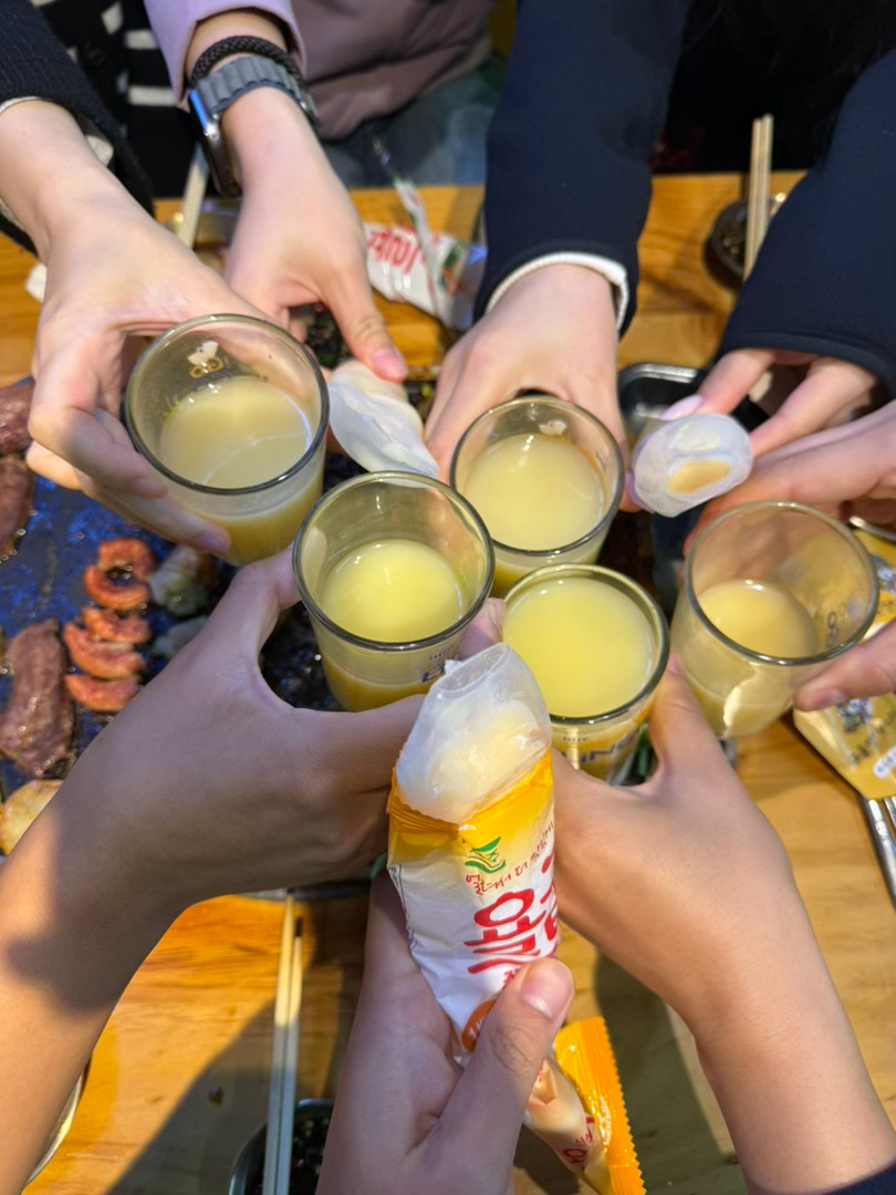 -[照相机]连续几天为祖国庆生[干杯]  ​​​