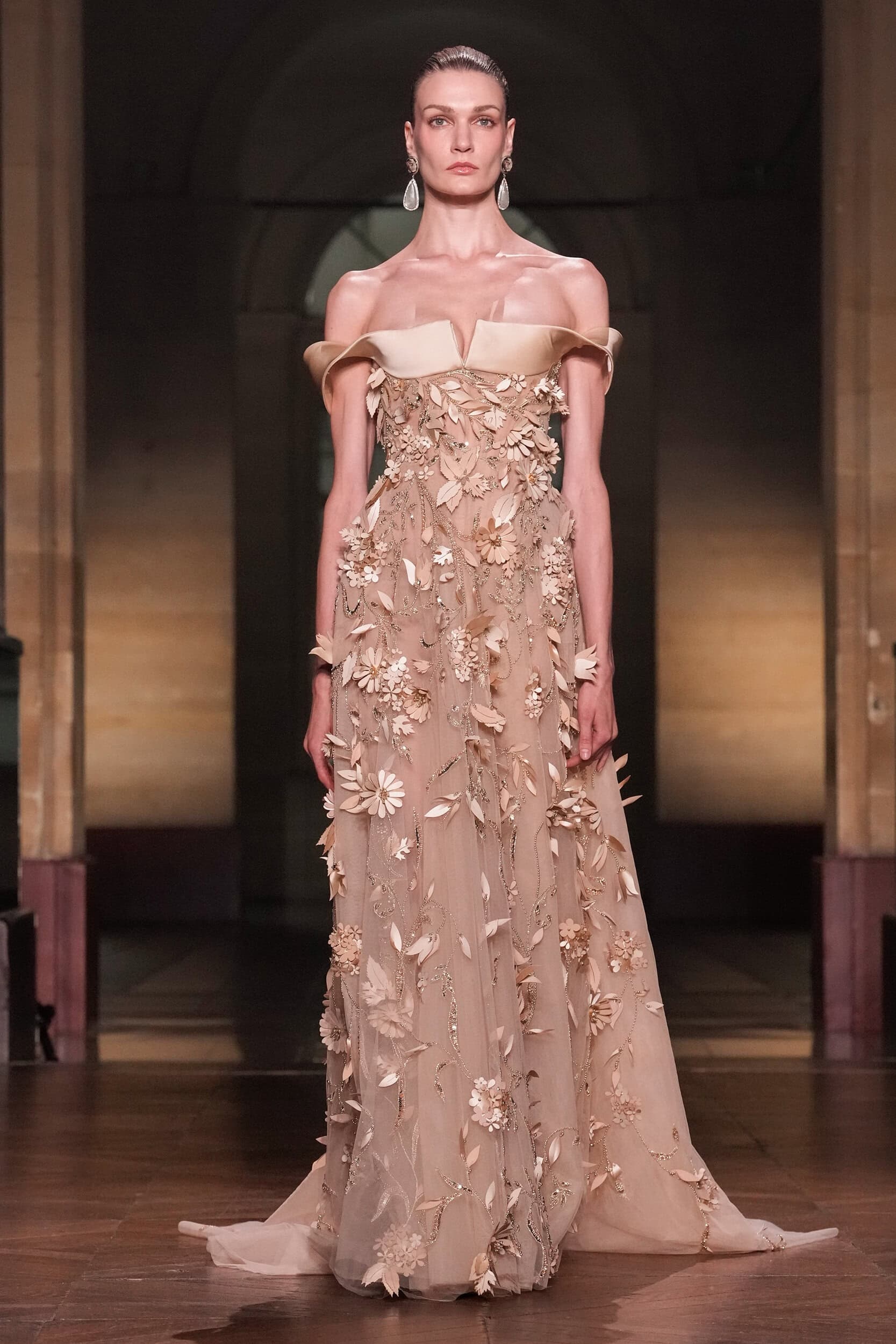 Qeelin 全球品牌代言人刘诗诗上身 Georges Hobeika 2025