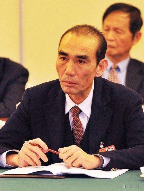 7000元白手起家！福建首富许世辉，靠极致创新打造国民零食帝国。
 
在国内食品