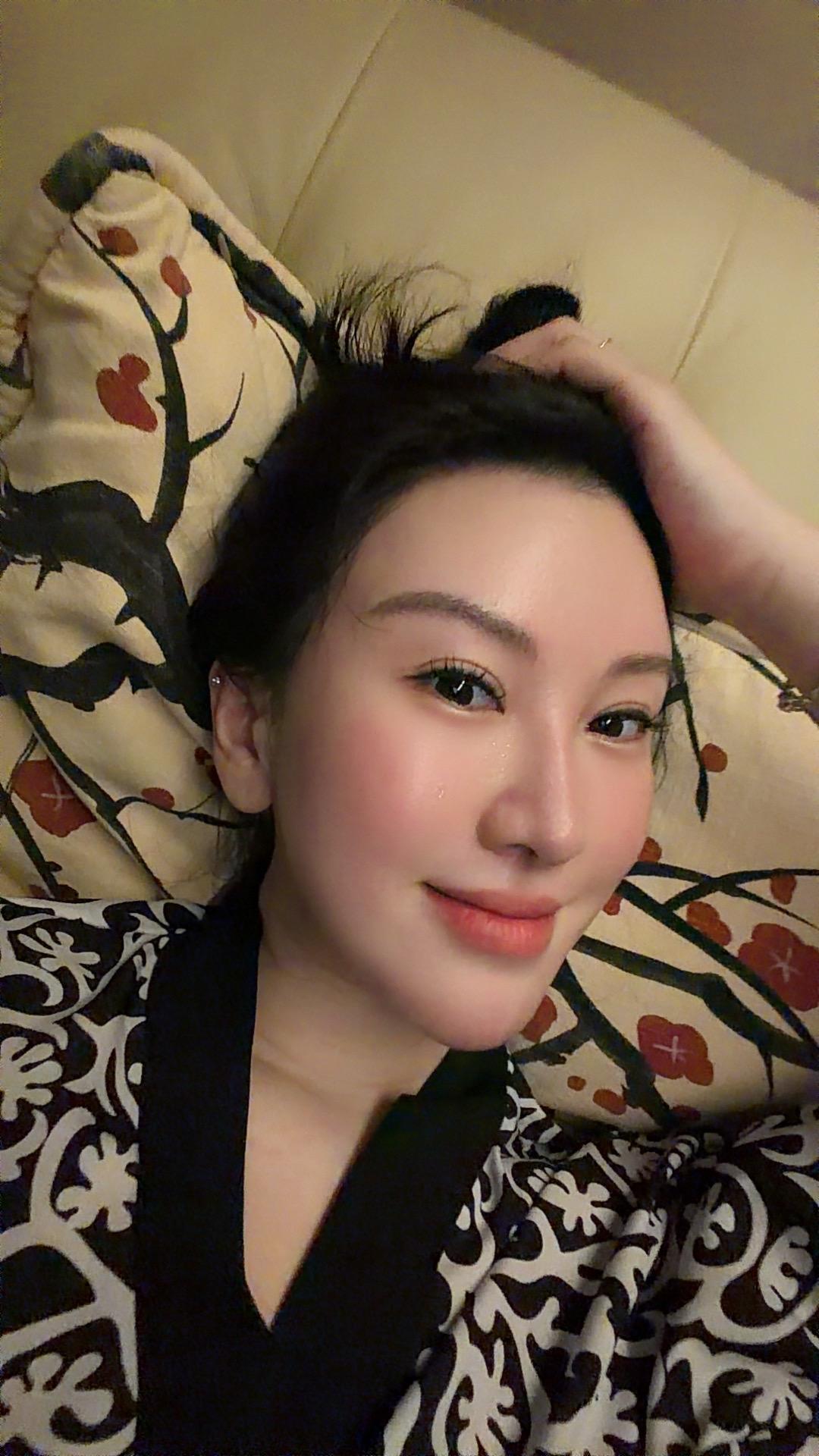 居家状态美爆了 泡澡 宅家精致女神
