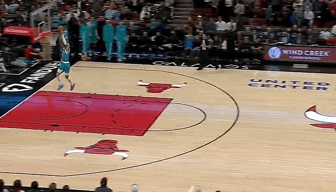 公牛：你们不能换一个人秀吗？对阵公牛，黄蜂最后时刻大比分领先，拉梅洛-鲍尔1打0