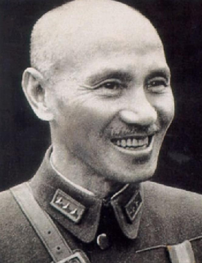 1963年，大陆一名普通翻译的酒后冲动，竟搅动了中日苏台四方的外交漩涡，连蒋介石