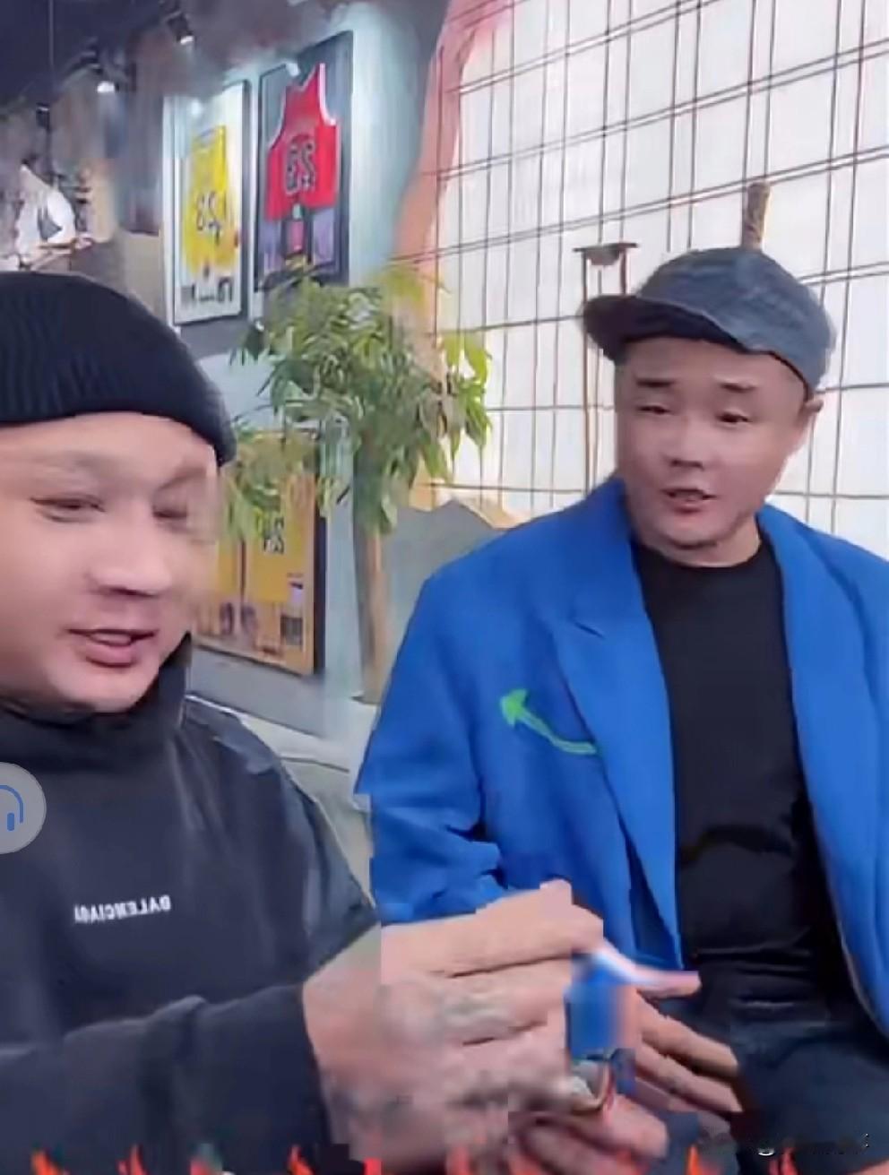 方丈欲将强大“供应链”委托大弟售卖，大弟听商品清单吐槽：卖完就被抓！

    