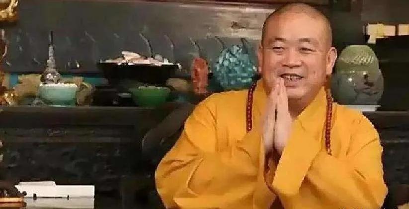 释永信被尊为“大师”，原因有点特别。
既不是佛法深不可测，也不是讲经比南怀瑾还透