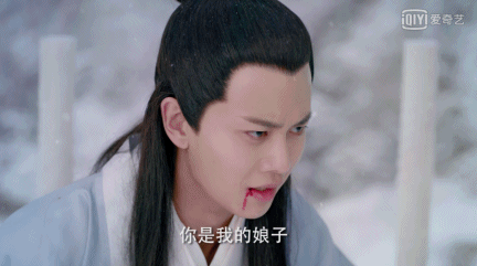 「因为任嘉伦唱的青花瓷   我才get到这首歌   真的不听流行歌曲   那时候