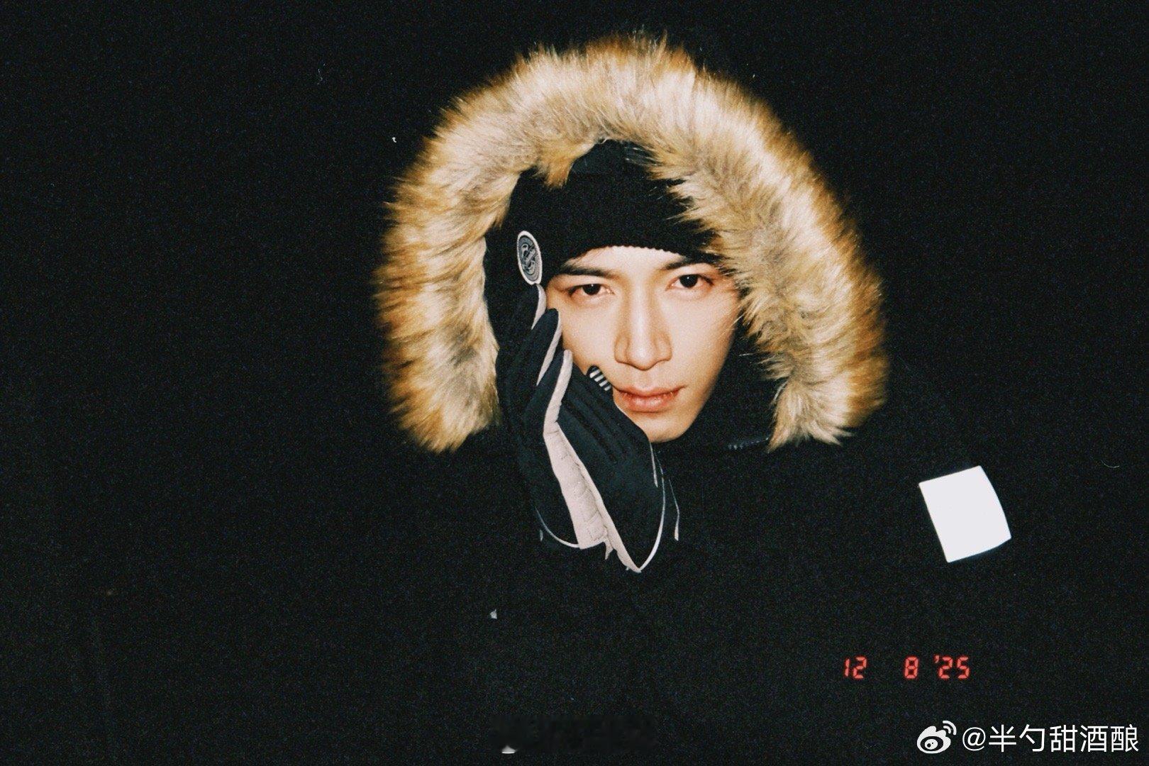 wxy wxy 大家早上好呀，明天终于是周末咯！加油！坚持就是胜利