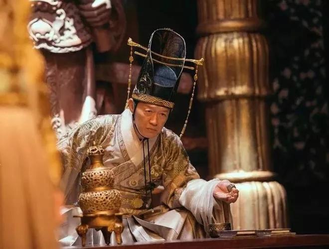 明朝被称为“太监帝国”，这和朱元璋脱不了干系。他出身穷苦，人格多少有些扭曲，称帝