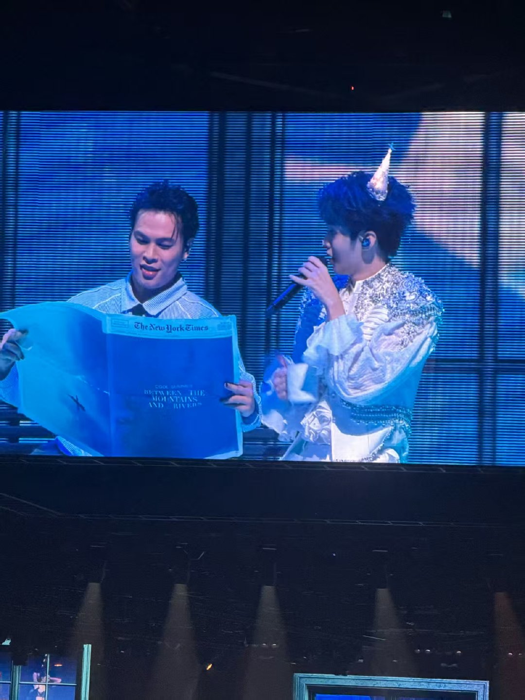 王俊凯今天戴了生日帽王俊凯北京演唱会戴了生日帽  生日快乐呀！ ​​​