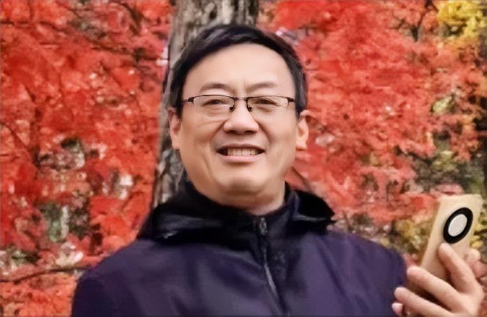 汤家凤10月23日发的帖子让人哭笑不得！他说网上还是不断有人在攻击他，然后表示，